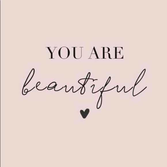 Meet your Posher, Claudia - Picture 1 of 1